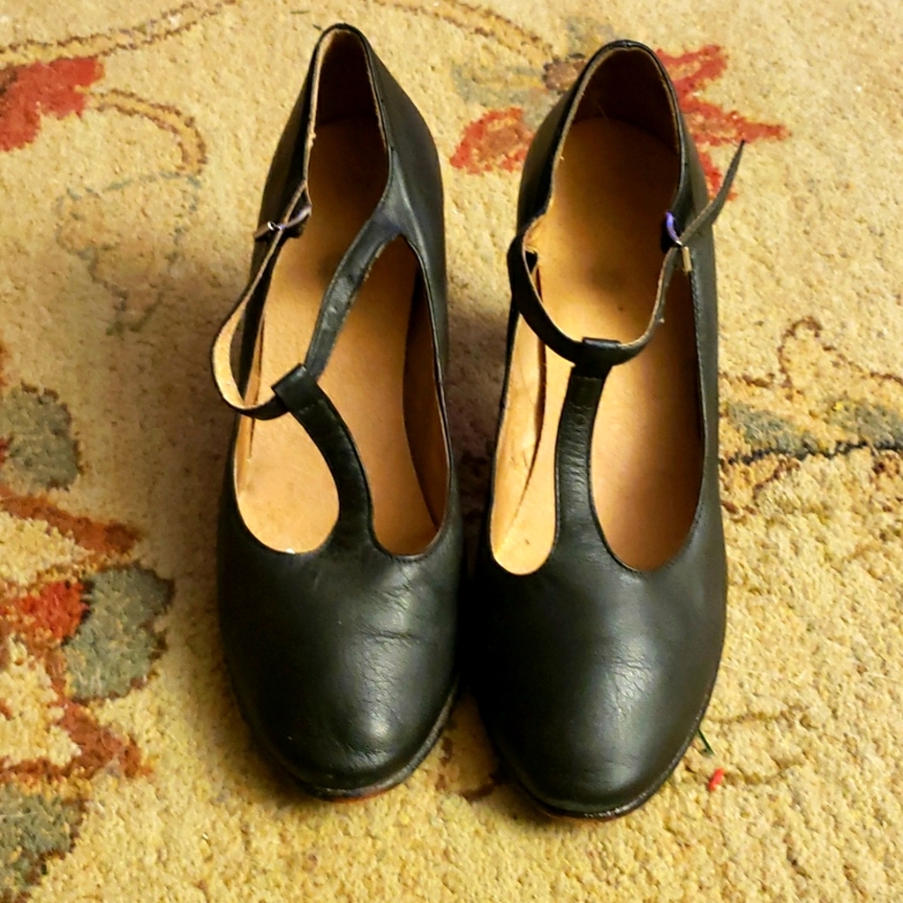 Character shoes